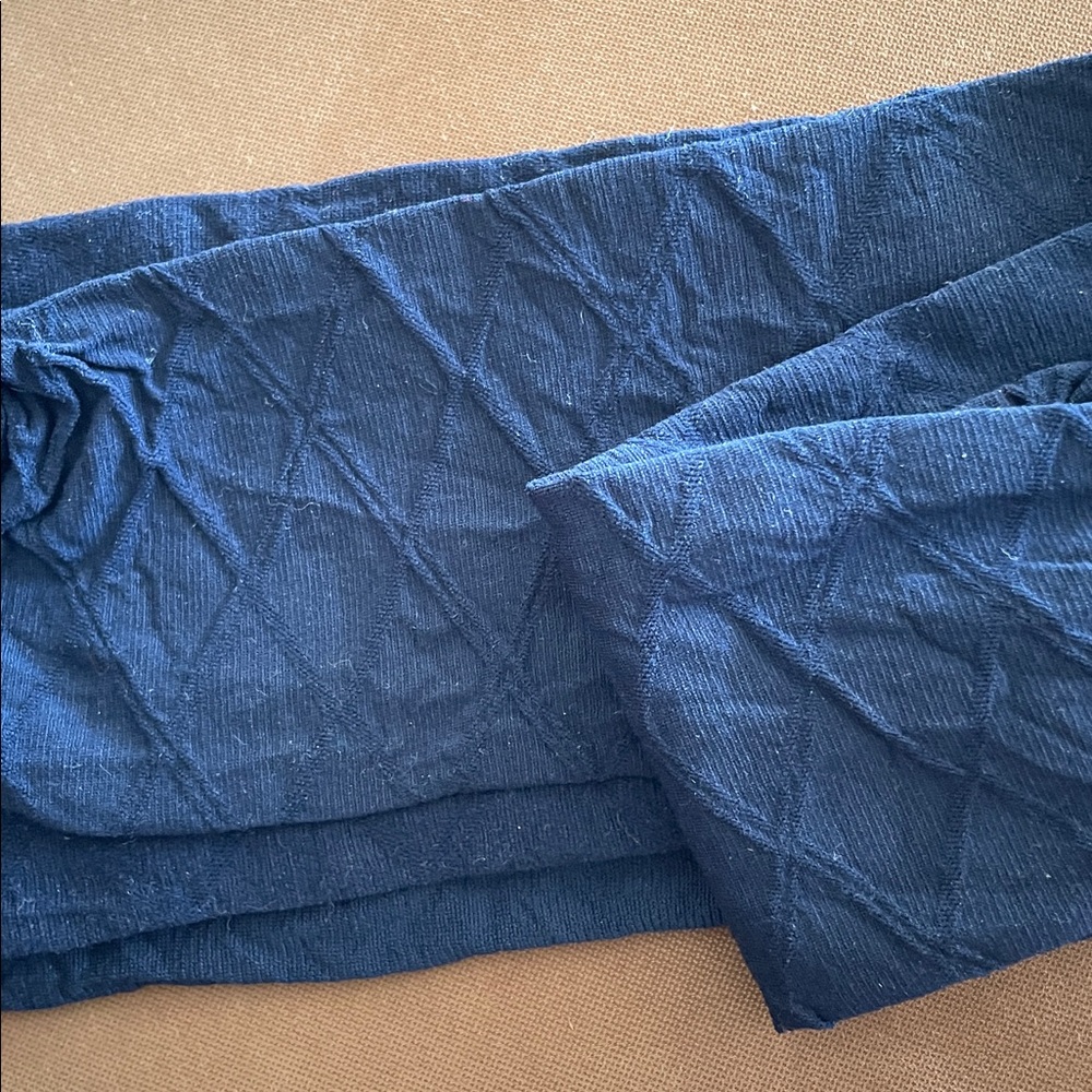 NWOT: Fashion Pattern Textured Navy Blue Winter Tights โข NEW - Picture 9 of 10